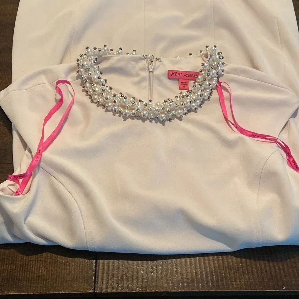 Betsey Johnson Scuba crepe fitted dress with a pearl embellished collar Size 12